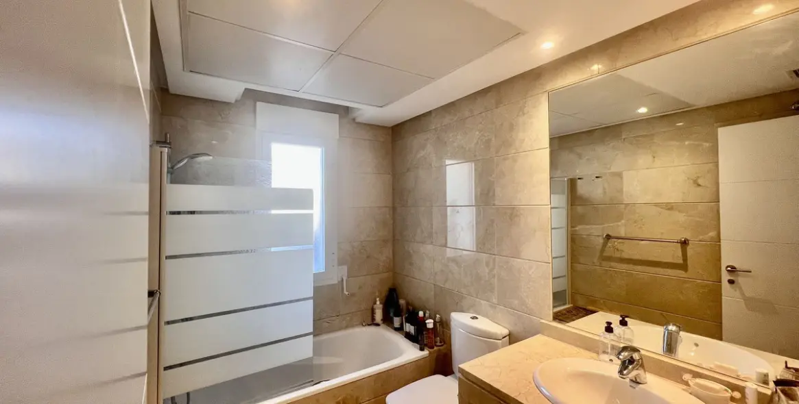 Sale of penthouse in Nueva Andalucía 17