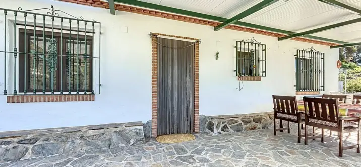 Sale of semi-detached house in Cómpeta 2