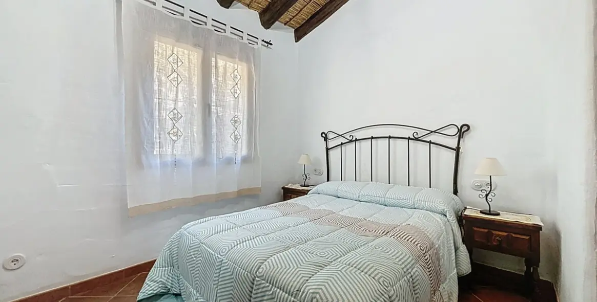 Sale of semi-detached house in Cómpeta 17