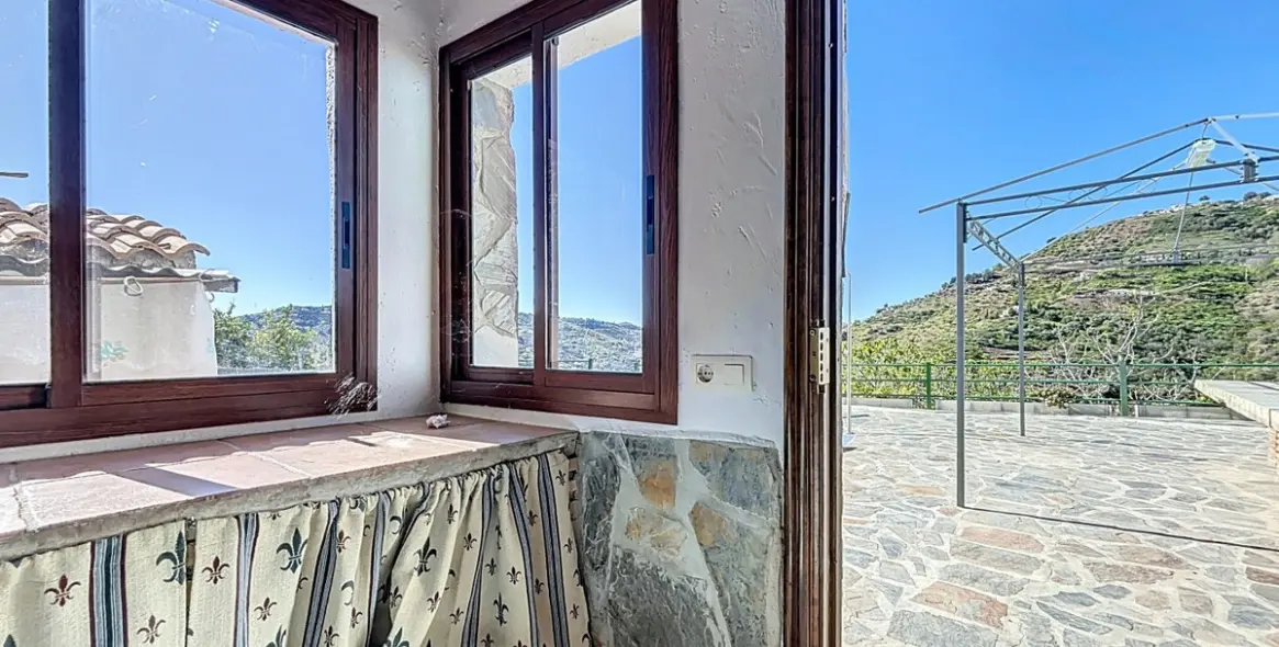 Sale of semi-detached house in Cómpeta 38