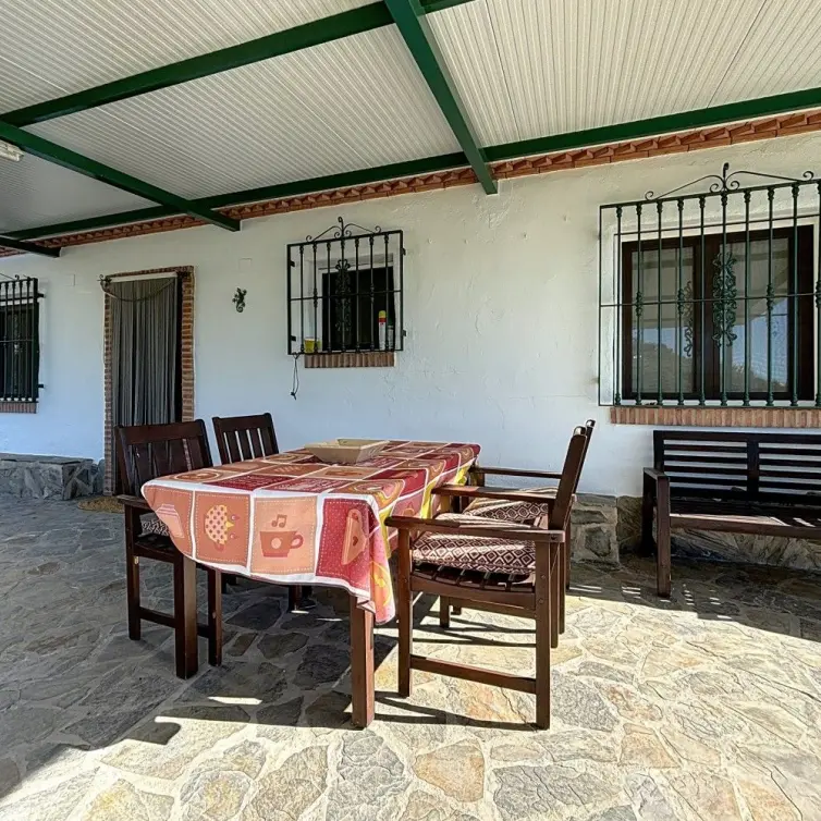 Venta de casa pareada en Cómpeta