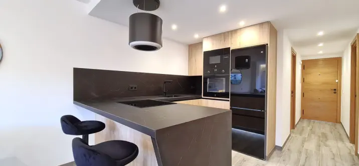 Middle floor apartment R4980601 0