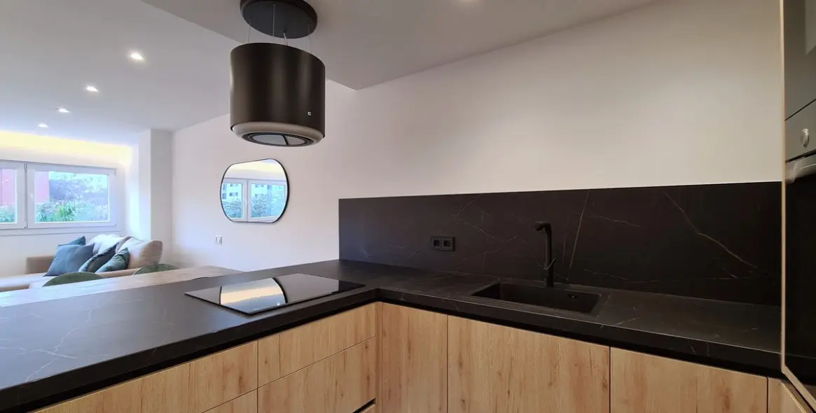 Sale of middle floor apartment in Estepona 11