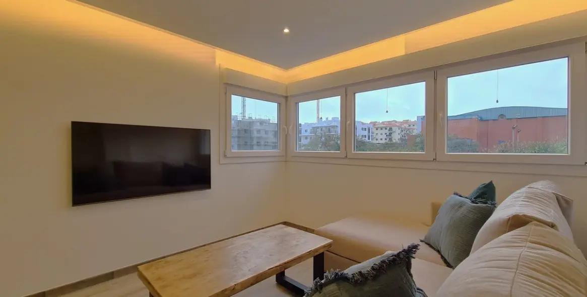 Venta de apartamento en planta media en Estepona 29