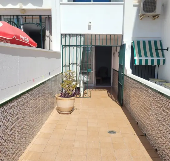 Sale of ground floor apartment in La Carihuela