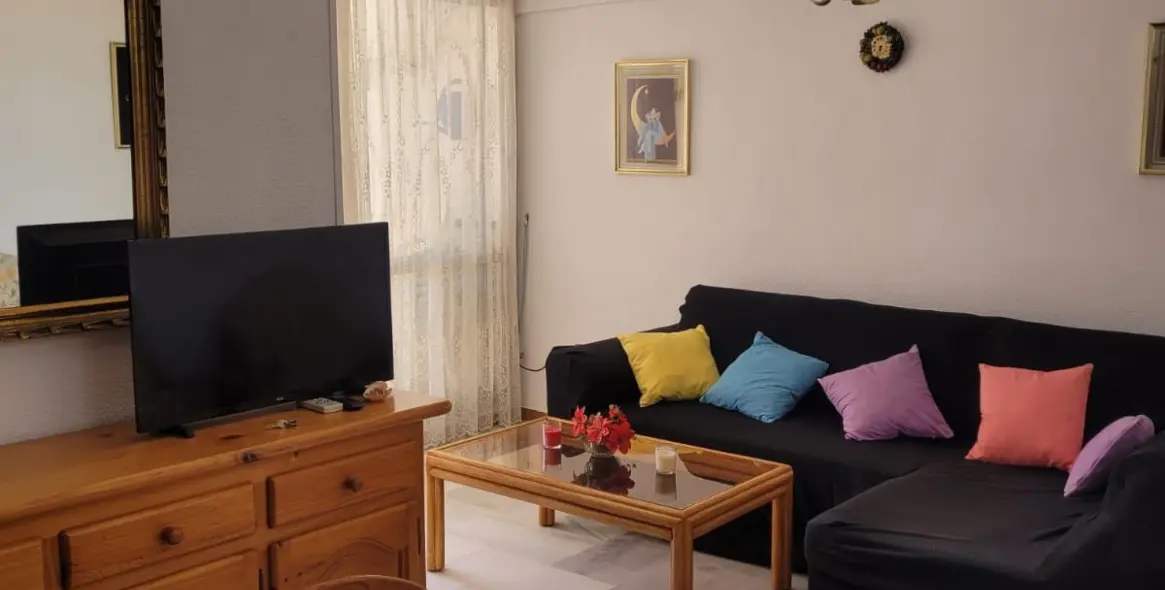 Sale of ground floor apartment in La Carihuela 7