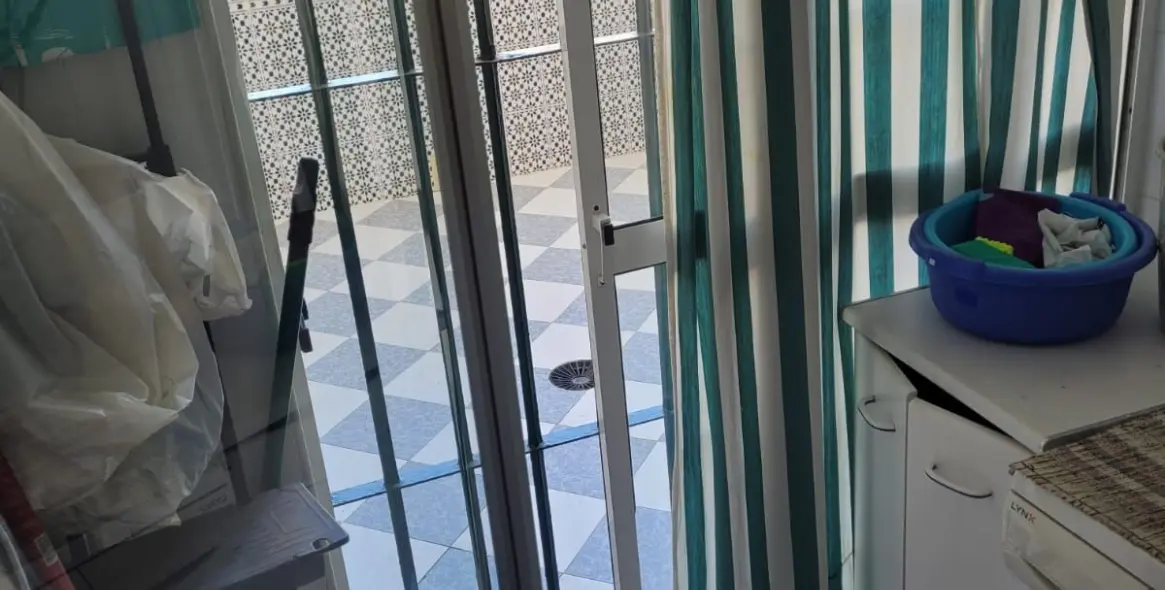 Sale of ground floor apartment in La Carihuela 18