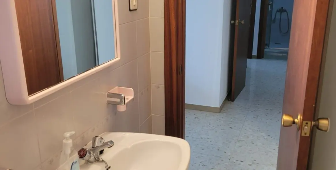 Sale of ground floor apartment in La Carihuela 20