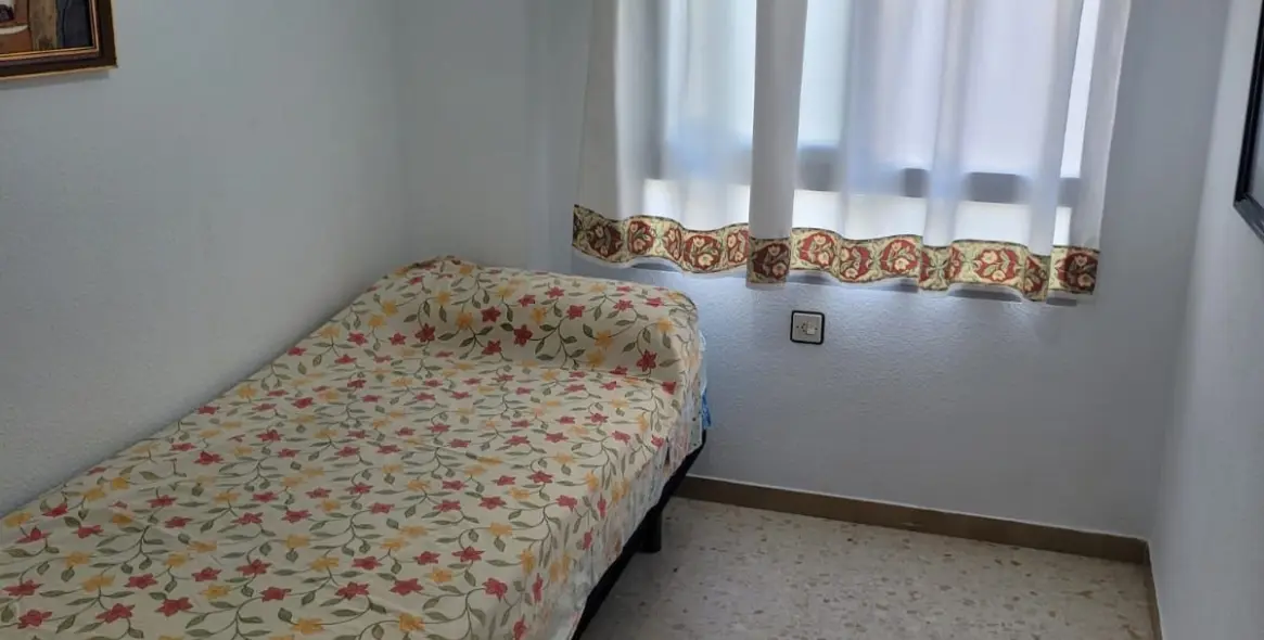 Sale of ground floor apartment in La Carihuela 26