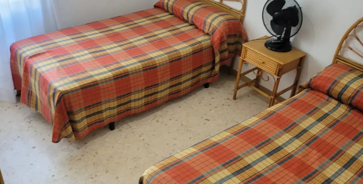 Sale of ground floor apartment in La Carihuela 27