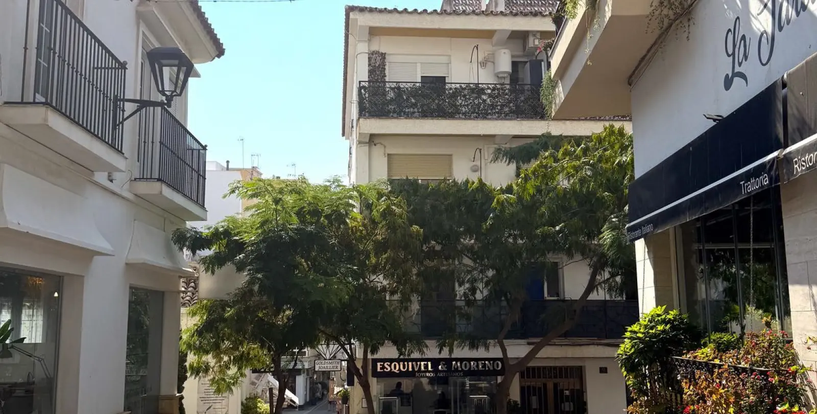 Продажа пентхауса в Estepona 1