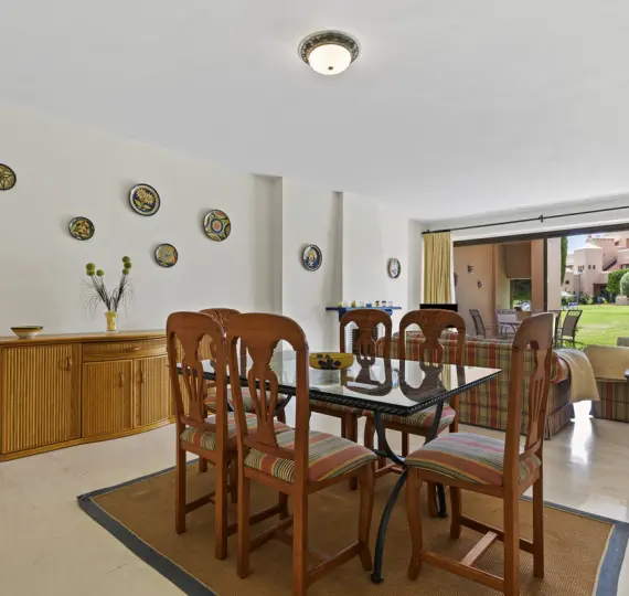 Апартаменты на первом этаже R5108974