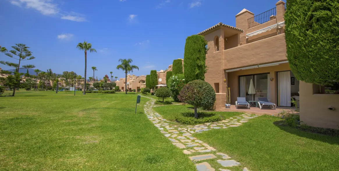 Продажа апартаментов на первом этаже в Estepona (район Estepona) 4