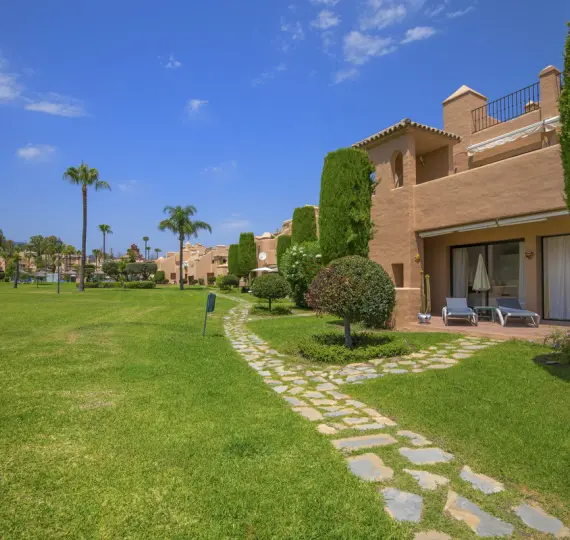 Апартаменты на первом этаже R5108974