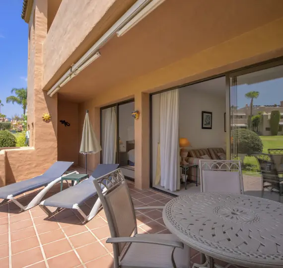 Апартаменты на первом этаже R5108974