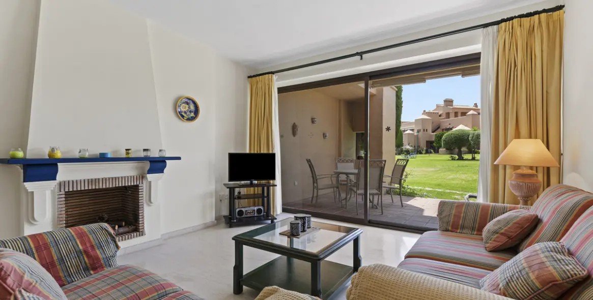 Продажа апартаментов на первом этаже в Estepona (район Estepona) 8