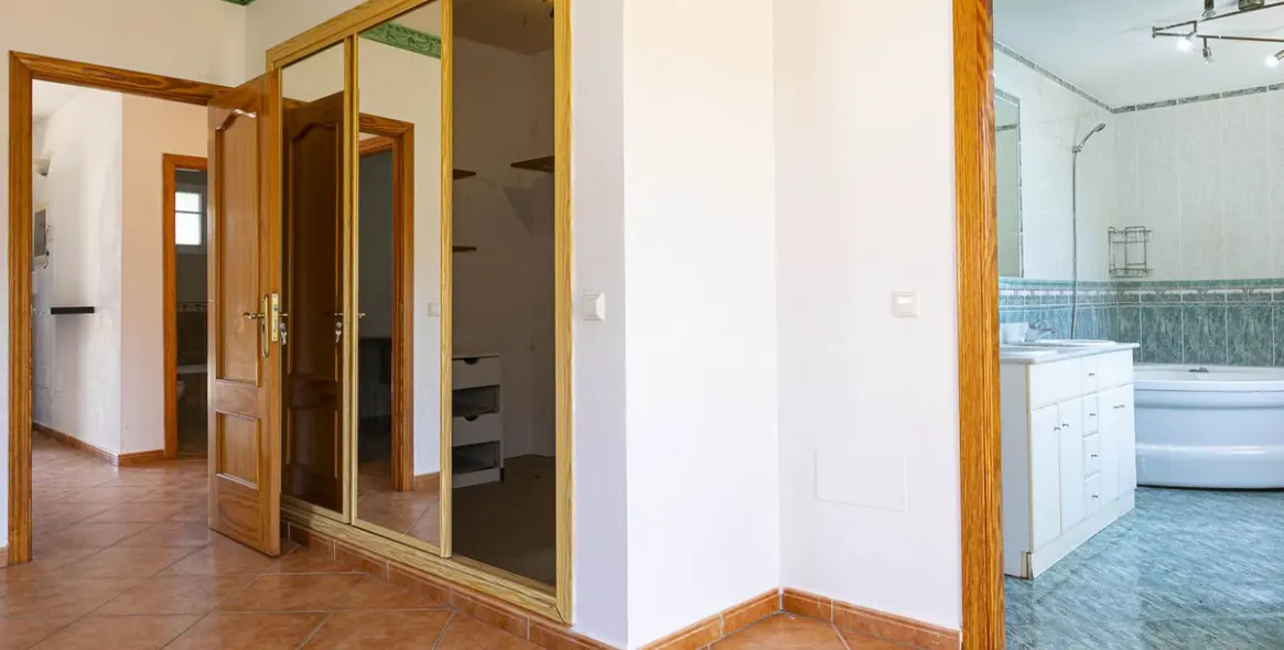 Sale of detached villa in Mijas 12