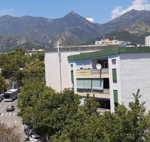 Sale of penthouse in Marbella