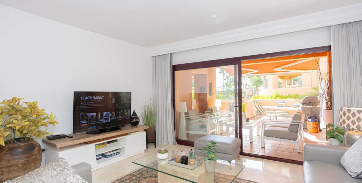 Sale of ground floor apartment in Los Flamingos 4