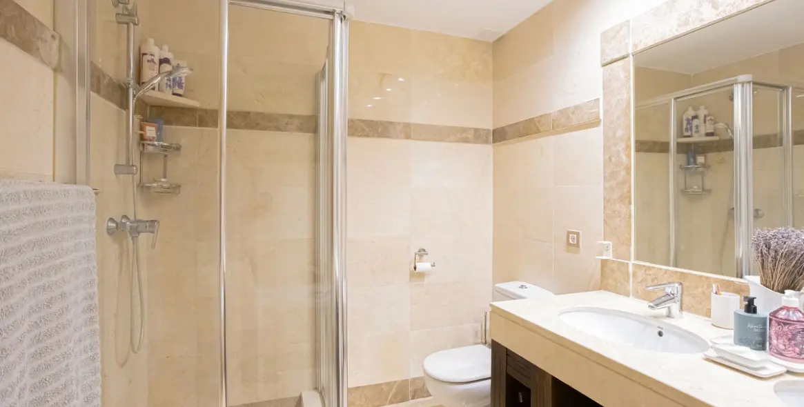 Sale of ground floor apartment in Los Flamingos 20