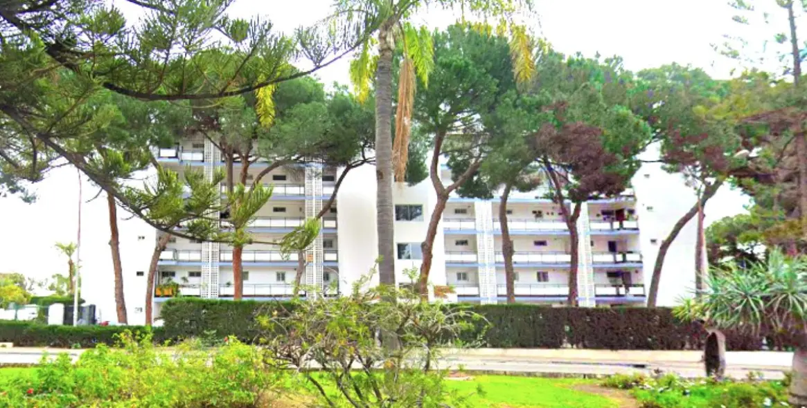 Sale of ground floor apartment in Marbella 1