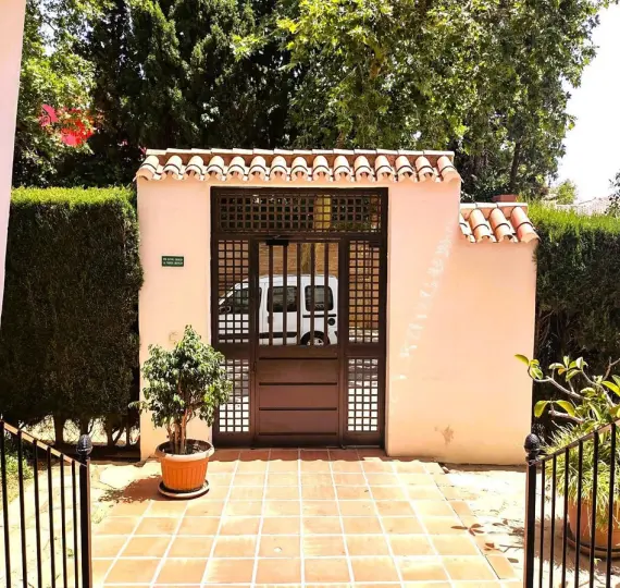 Sale of ground floor apartment in Marbella