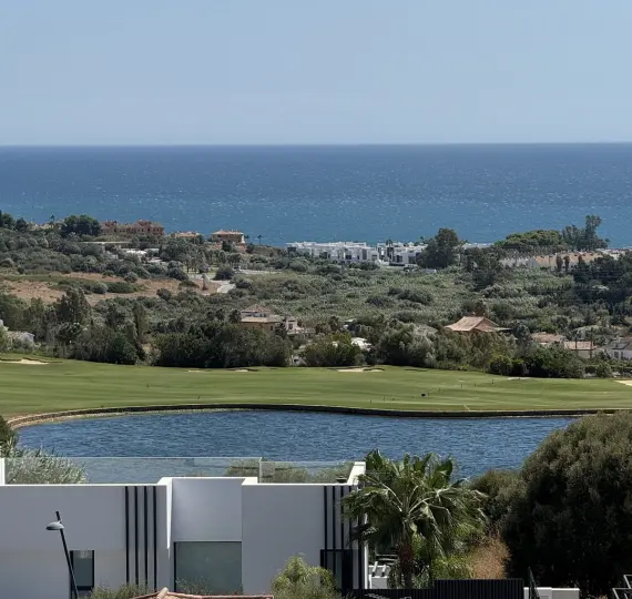 Middle floor apartment R5165887