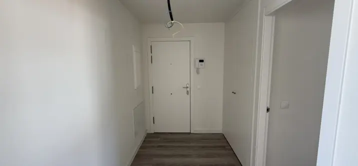 Middle floor apartment R5165887 1