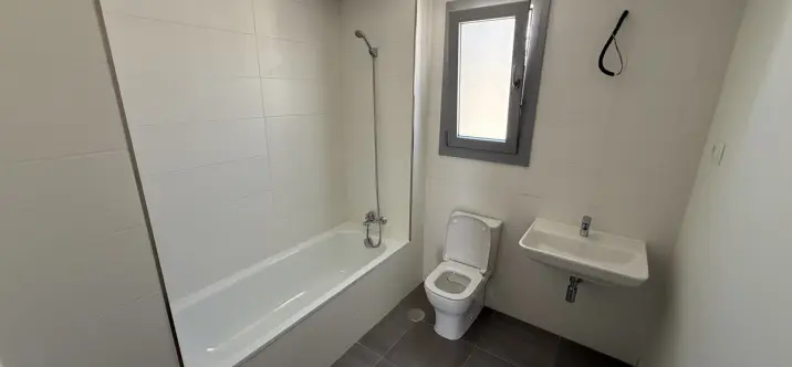 Middle floor apartment R5165887 3