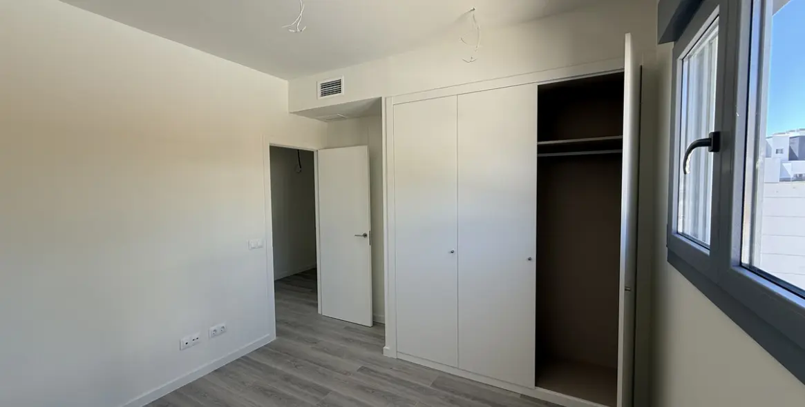 Sale of middle floor apartment in Estepona (district Estepona) 5