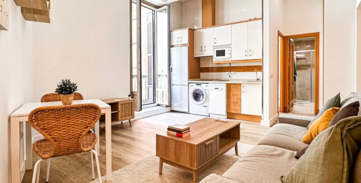 Sale of ground floor apartment in Málaga 1