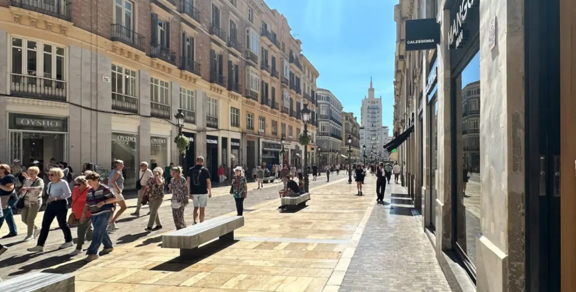 Sale of ground floor apartment in Málaga 16