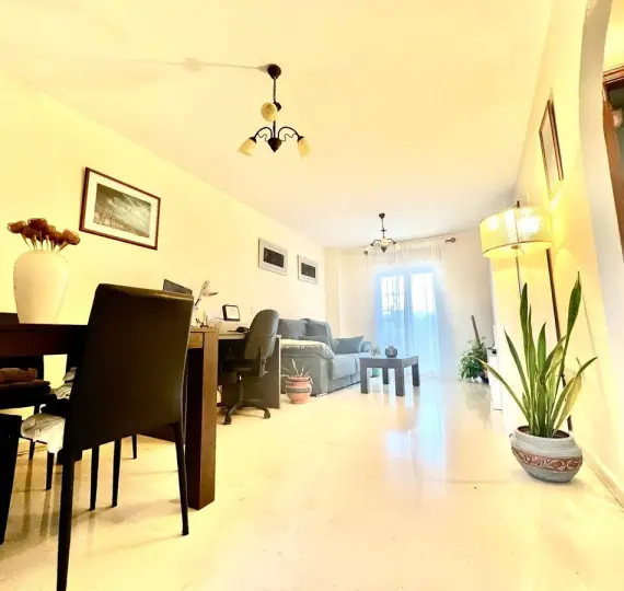 Продажа апартаментов на среднем этаже в Benalmadena