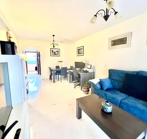 Продажа апартаментов на среднем этаже в Benalmadena