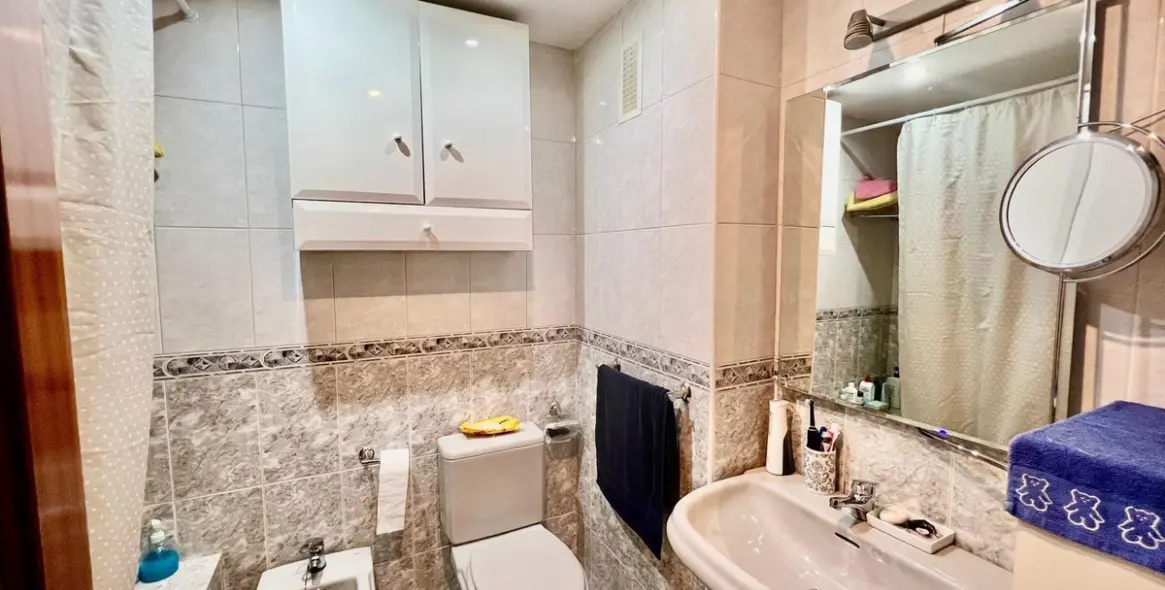 Sale of middle floor apartment in Benalmadena 7