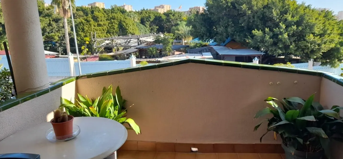 Sale of middle floor apartment in Benalmadena 1