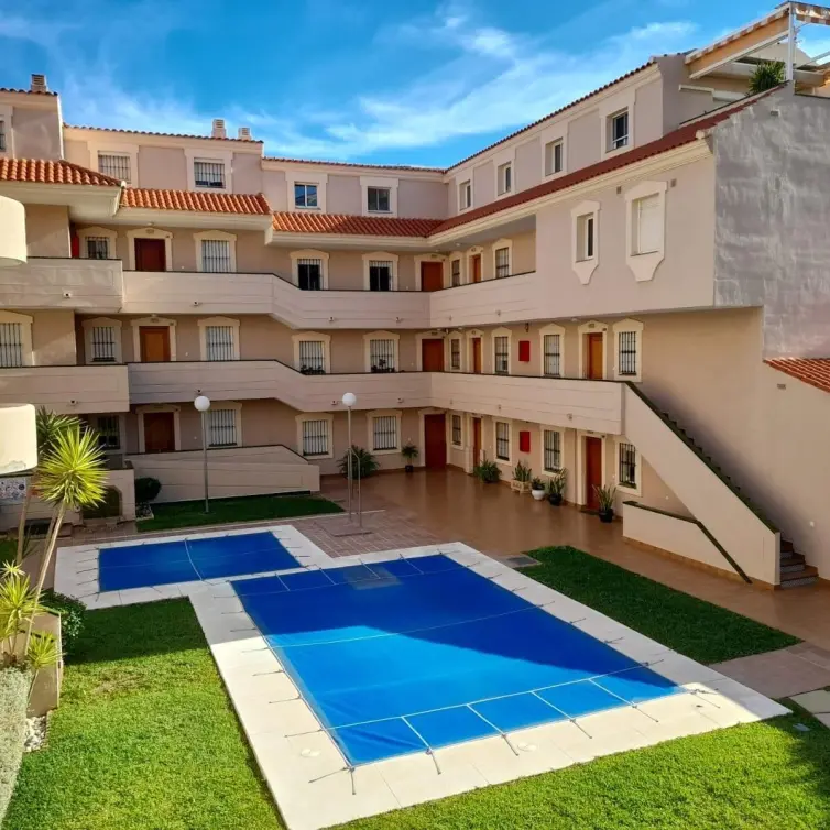 Sale of middle floor apartment in Benalmadena