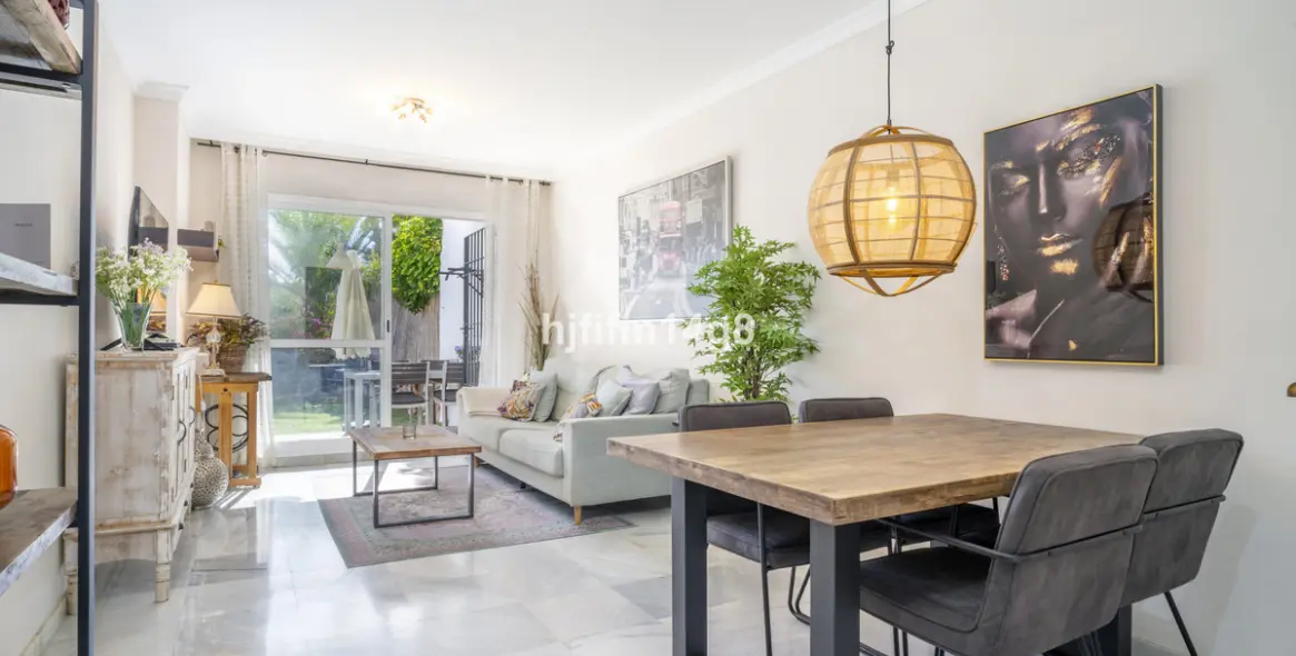 Sale of ground floor apartment in Nueva Andalucía 3