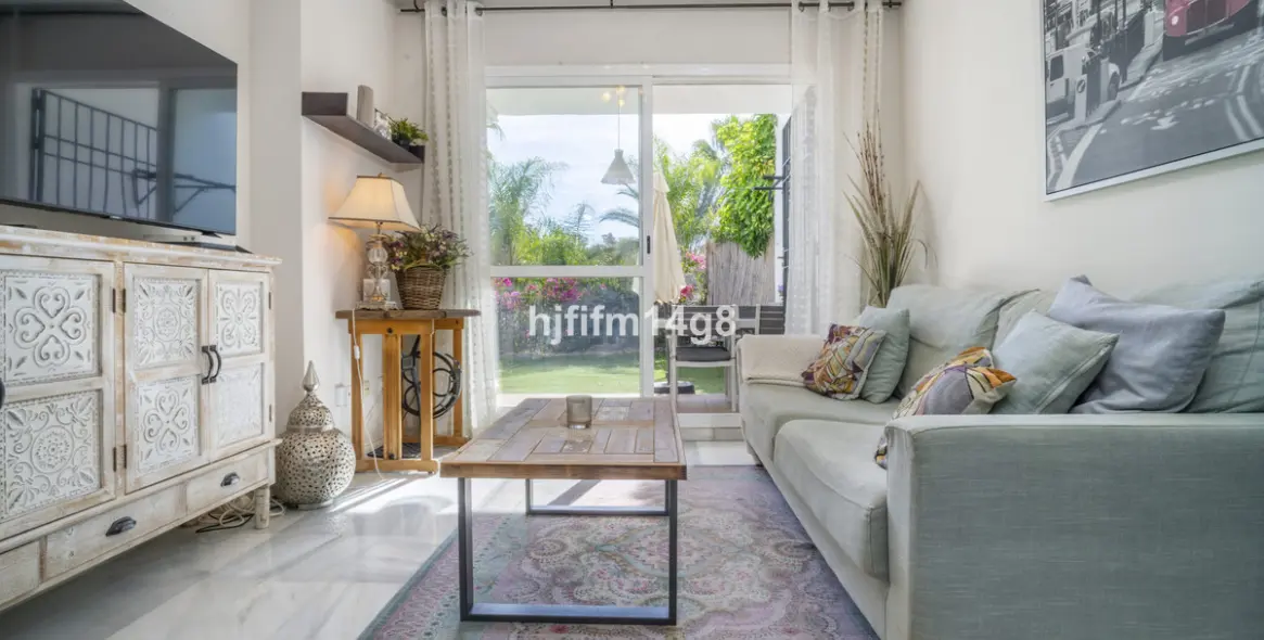 Sale of ground floor apartment in Nueva Andalucía 4