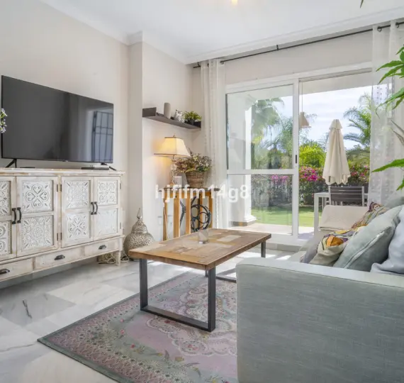 Sale of ground floor apartment in Nueva Andalucía