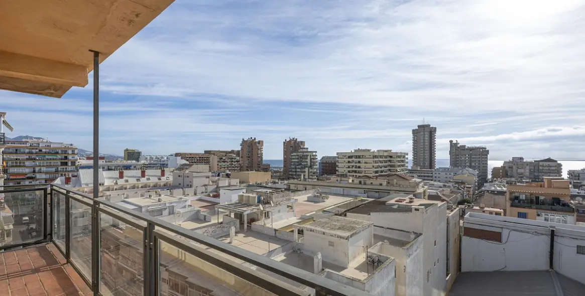 Sale of penthouse in Fuengirola 32