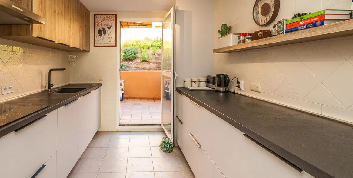 Продажа апартаментов на среднем этаже в Elviria 4