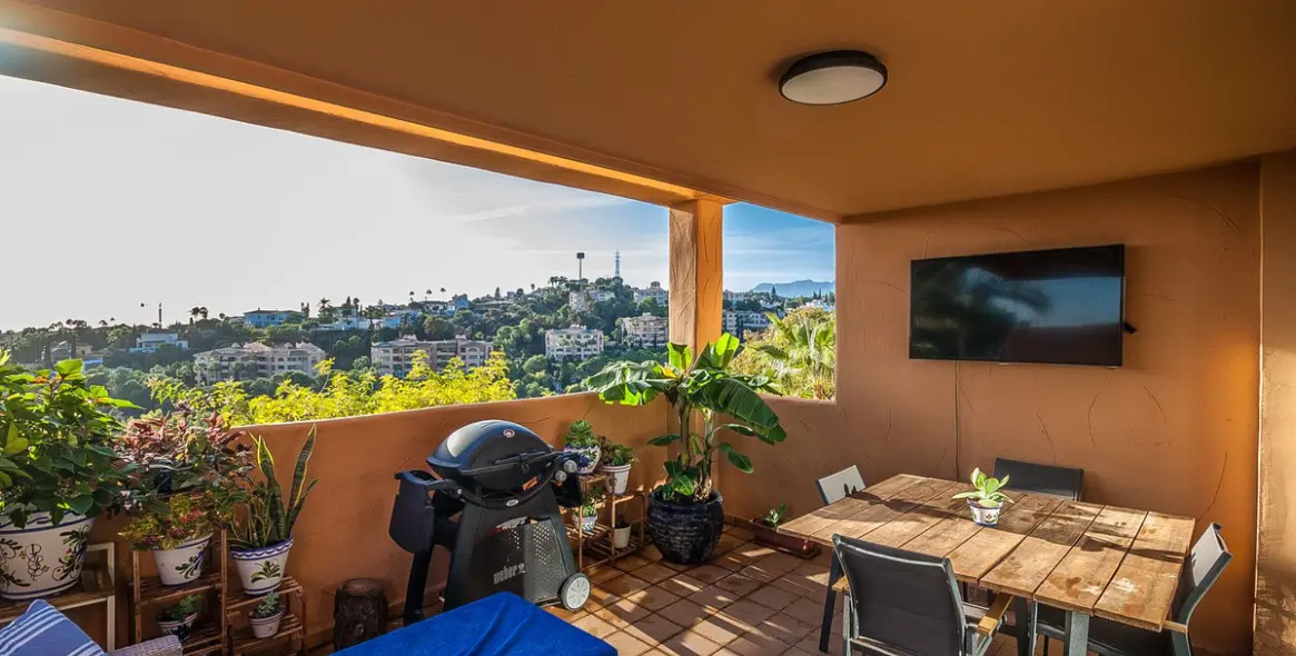 Продажа апартаментов на среднем этаже в Elviria 7