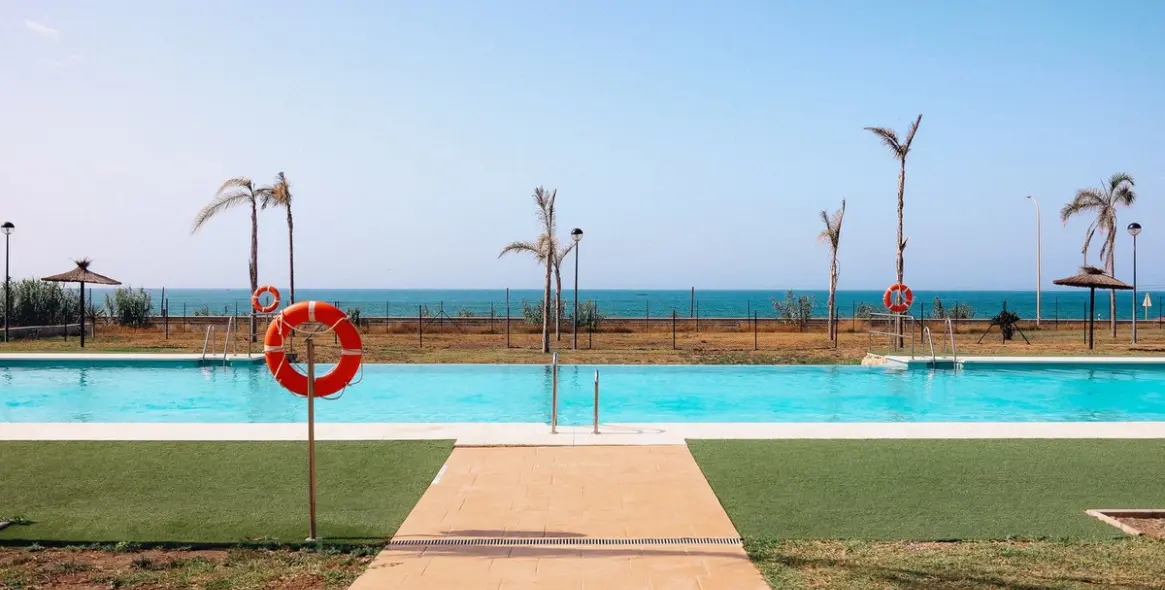 Sale of middle floor apartment in Vélez-Málaga 12