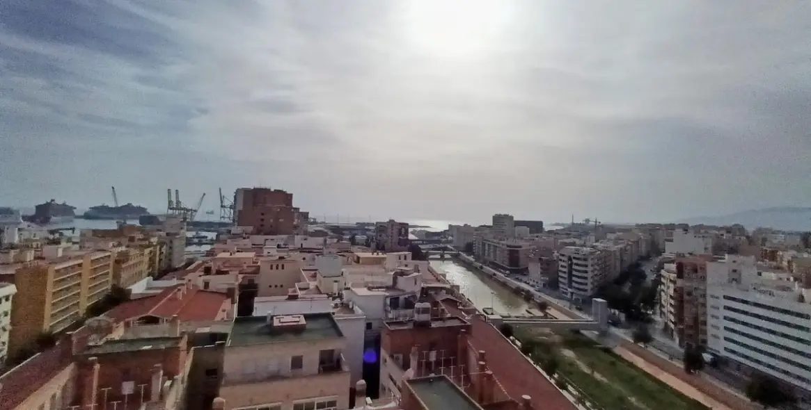 Sale of middle floor apartment in Málaga Centro 15
