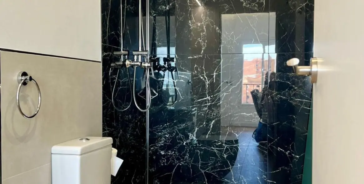 Sale of middle floor apartment in Málaga Centro 18