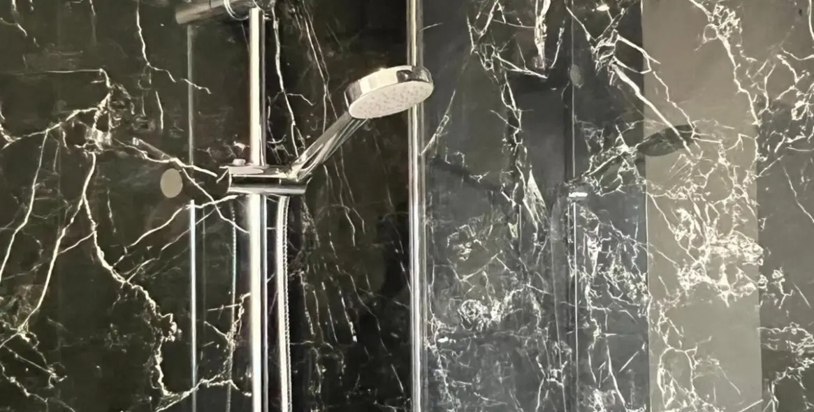 Sale of middle floor apartment in Málaga Centro 19