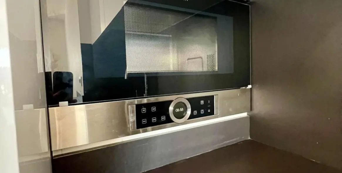 Sale of middle floor apartment in Málaga Centro 20