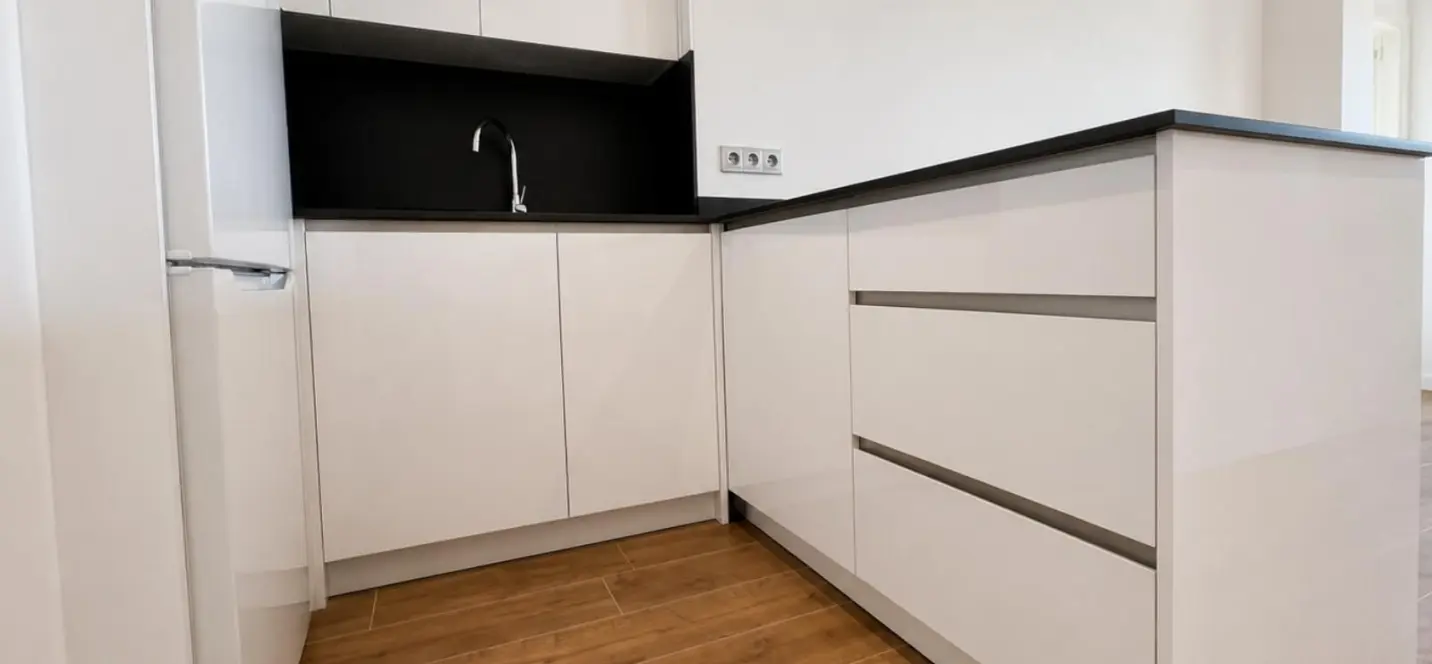 Sale of middle floor apartment in Málaga Centro 2
