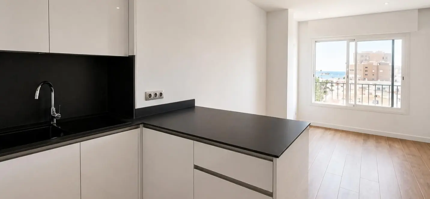 Sale of middle floor apartment in Málaga Centro 3